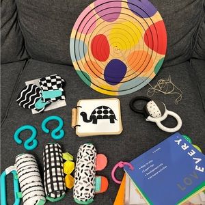 Lovevery The Looker Play Kit weeks 0-12 READ THE DESCRIPTION PLEASE!